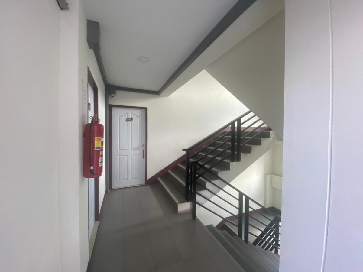Oyo 1135 Triple A Residence Chiang Mai Exterior foto