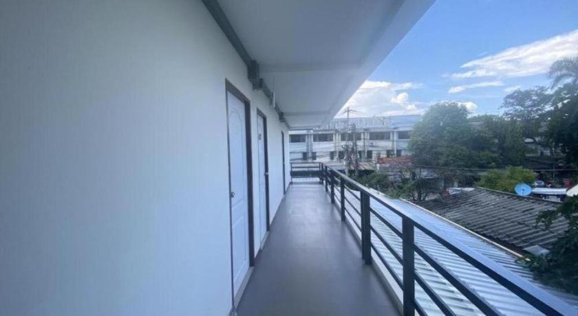 Oyo 1135 Triple A Residence Chiang Mai Exterior foto